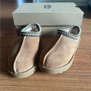 UGG Tasman Brand New